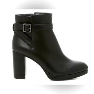 Women’s block heel bootie